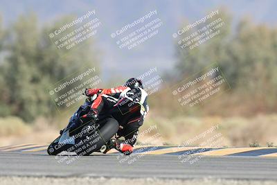media/Oct-04-2025-CVMA (Sat) [[408bcdd6e4]]/Race 13-Amateur Supersport Open/